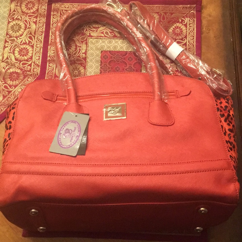 Sharif Crossbody in Pumpkin